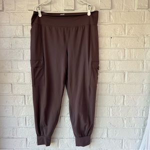 Avia Yoga workout pants size XL 16-18 eggplant tapered legs soft joggers